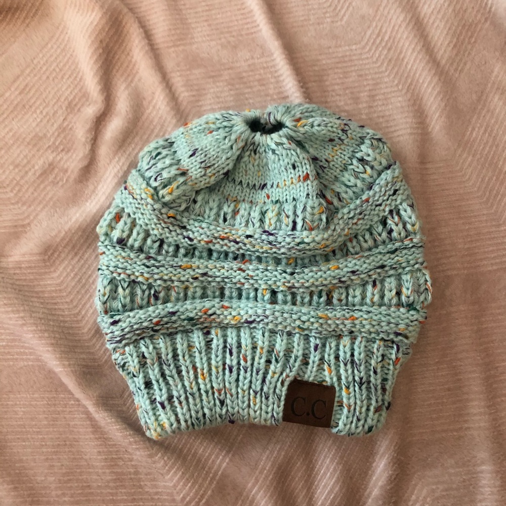 Messy bun/ponytail Beanie